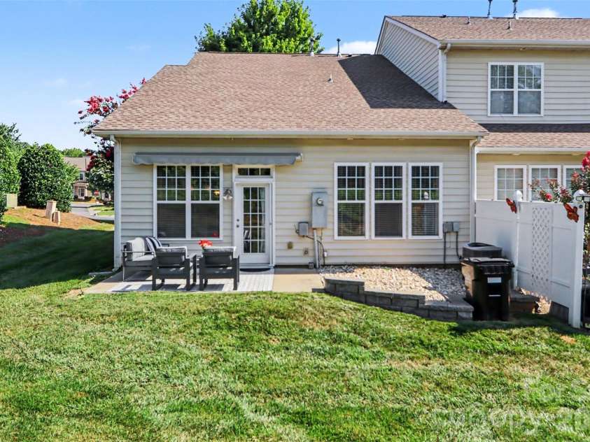 200 Park View Drive, Belmont, NC 28012.  MLS# CAR4397923, YatesRealty ID 36933. 