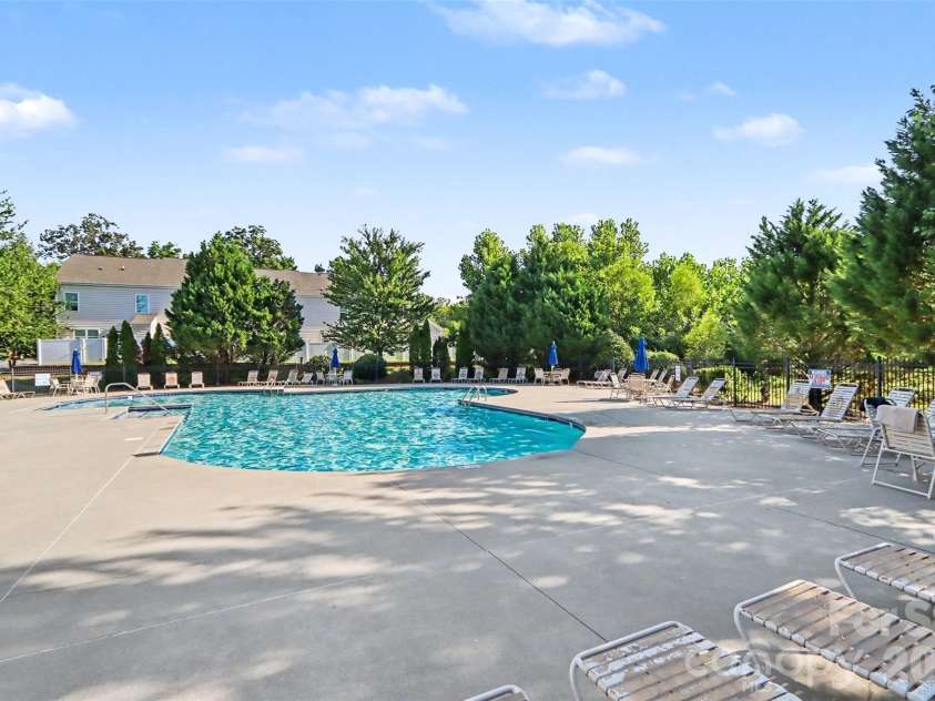 200 Park View Drive, Belmont, NC 28012.  MLS# CAR4397923, YatesRealty ID 36933. 