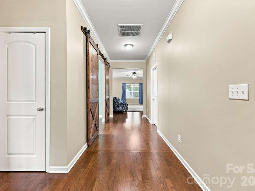 116 Water Ski Drive, Statesville, NC 28677.  MLS# CAR4401813, YatesRealty ID 36934. 