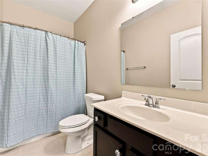 116 Water Ski Drive, Statesville, NC 28677.  MLS# CAR4401813, YatesRealty ID 36934. 