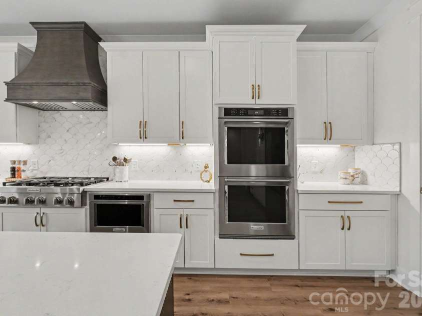 16019 Watts Creek Road, Huntersville, NC 28078.  MLS# CAR4391538, YatesRealty ID 36935. 