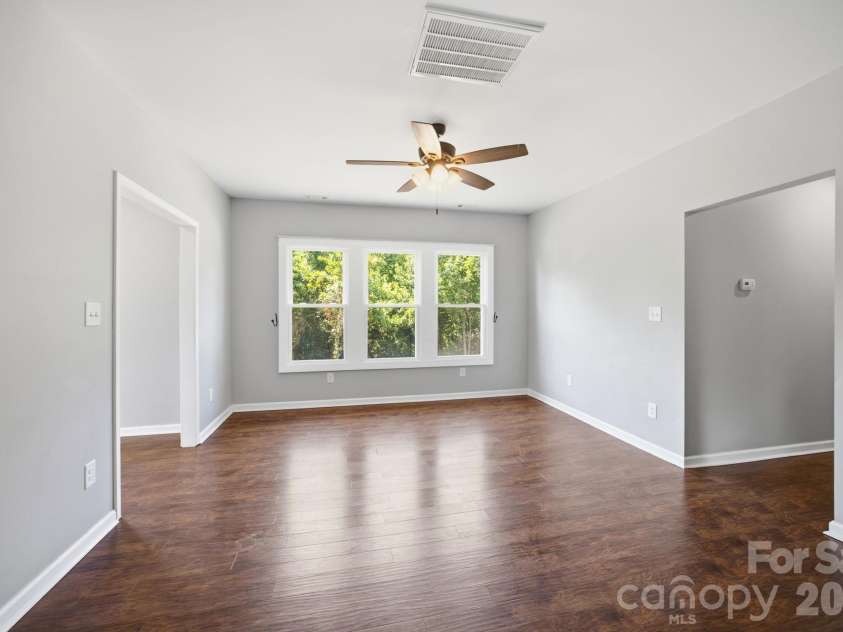 661 Lenoir Road, Morganton, NC 28655.  MLS# CAR4402900, YatesRealty ID 36936. 