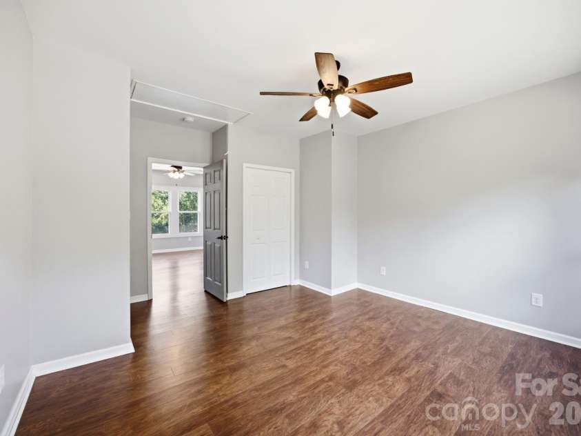 661 Lenoir Road, Morganton, NC 28655.  MLS# CAR4402900, YatesRealty ID 36936. 