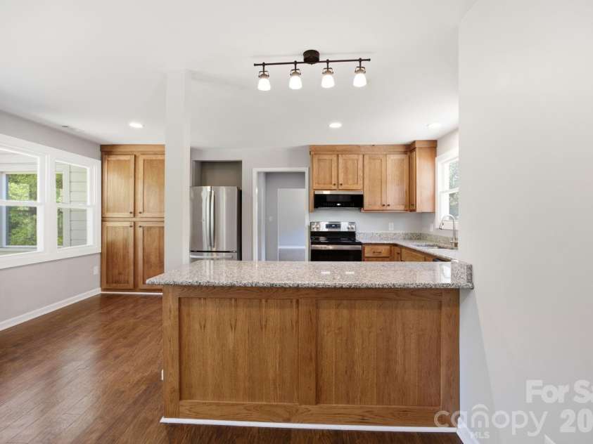 661 Lenoir Road, Morganton, NC 28655.  MLS# CAR4402900, YatesRealty ID 36936. 