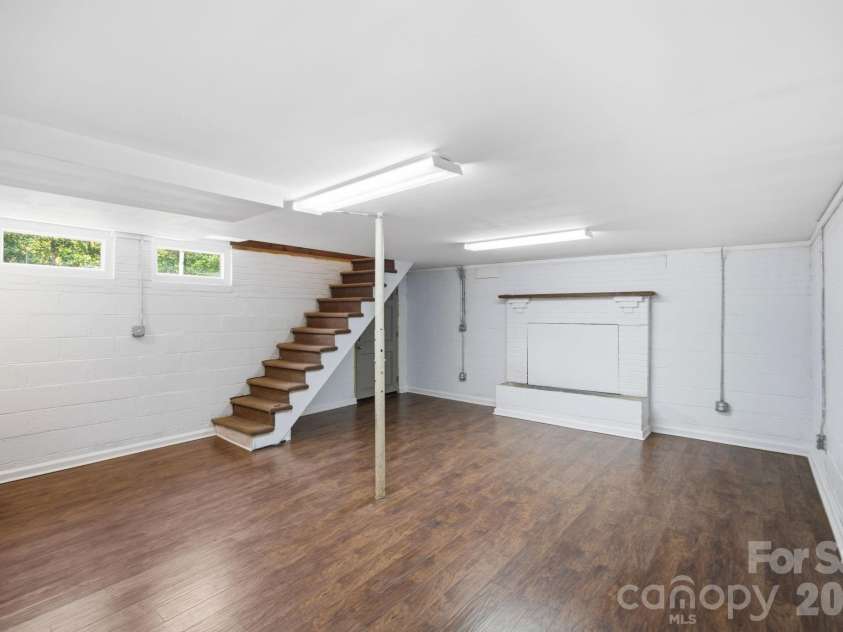 661 Lenoir Road, Morganton, NC 28655.  MLS# CAR4402900, YatesRealty ID 36936. 
