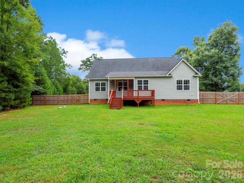 2239 Cedar Road, York, SC 29745.  MLS# CAR4403769, YatesRealty ID 36938. 