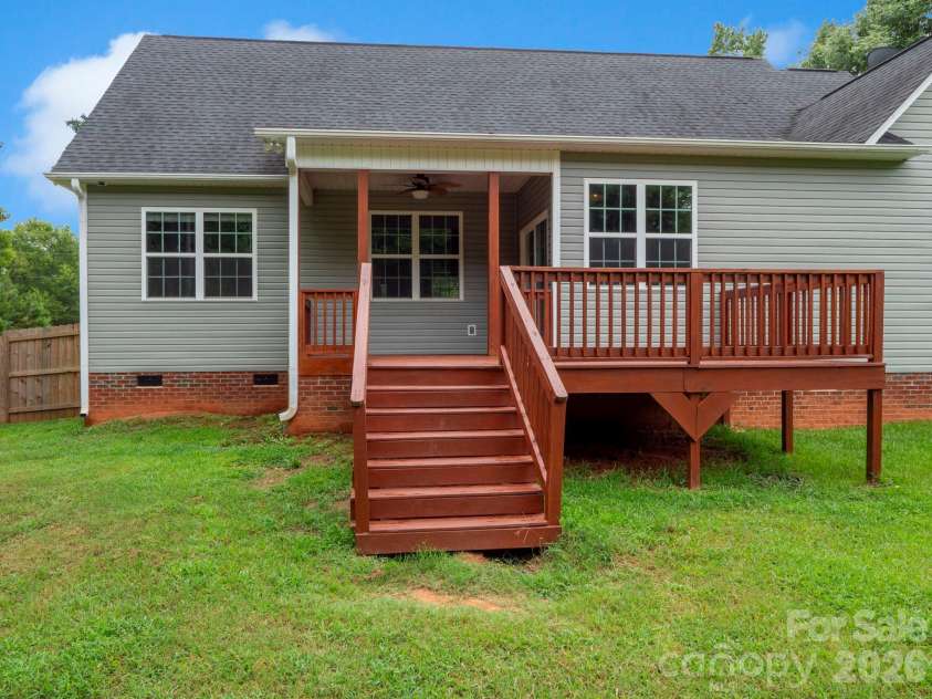 2239 Cedar Road, York, SC 29745.  MLS# CAR4403769, YatesRealty ID 36938. 