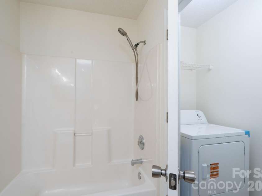 6491 Saint Bernard Way, Charlotte, NC 28269.  MLS# CAR4400216, YatesRealty ID 36939. Primary Bath/Laundry