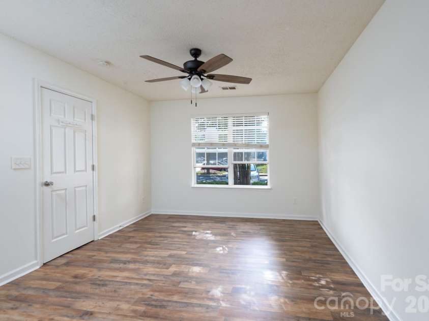 6491 Saint Bernard Way, Charlotte, NC 28269.  MLS# CAR4400216, YatesRealty ID 36939. Primary Bedroom