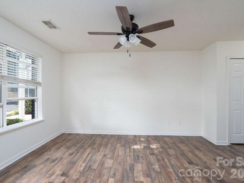 6491 Saint Bernard Way, Charlotte, NC 28269.  MLS# CAR4400216, YatesRealty ID 36939. Primary Bedroom