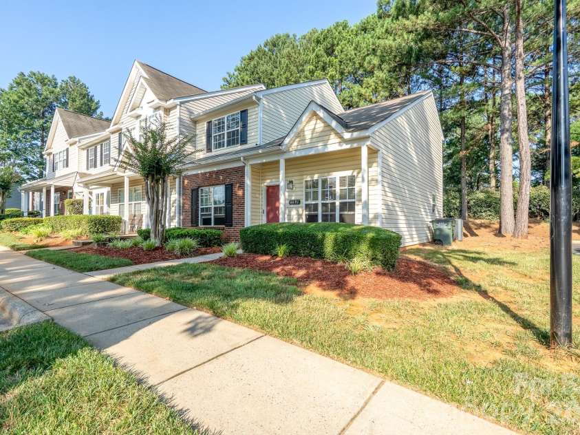 6491 Saint Bernard Way, Charlotte, NC 28269.  MLS# CAR4400216, YatesRealty ID 36939. Side