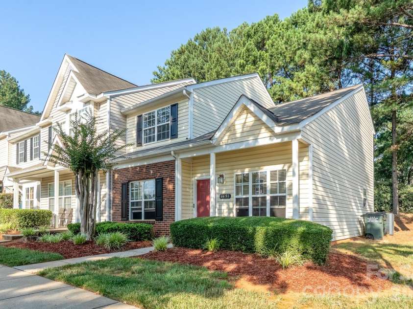6491 Saint Bernard Way, Charlotte, NC 28269.  MLS# CAR4400216, YatesRealty ID 36939. Side