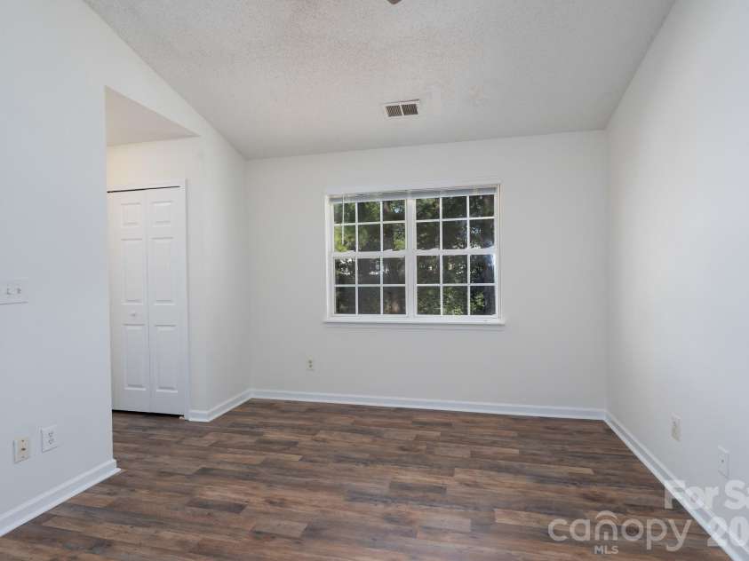 6491 Saint Bernard Way, Charlotte, NC 28269.  MLS# CAR4400216, YatesRealty ID 36939. Upstairs Bed 1