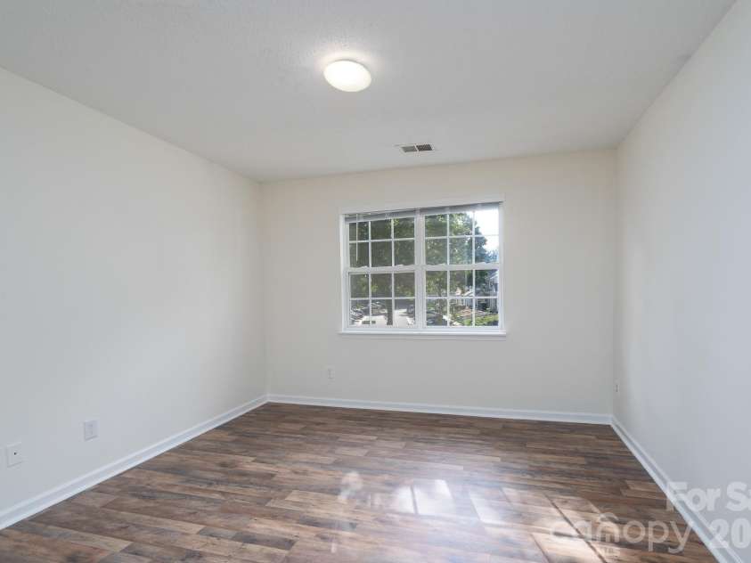 6491 Saint Bernard Way, Charlotte, NC 28269.  MLS# CAR4400216, YatesRealty ID 36939. Upstairs Bed 2