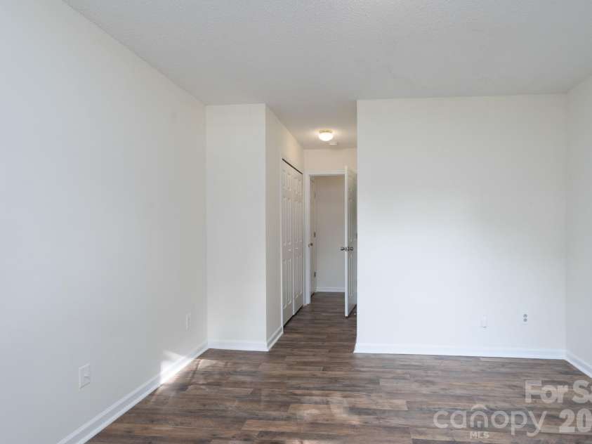 6491 Saint Bernard Way, Charlotte, NC 28269.  MLS# CAR4400216, YatesRealty ID 36939. Upstairs Bed 2