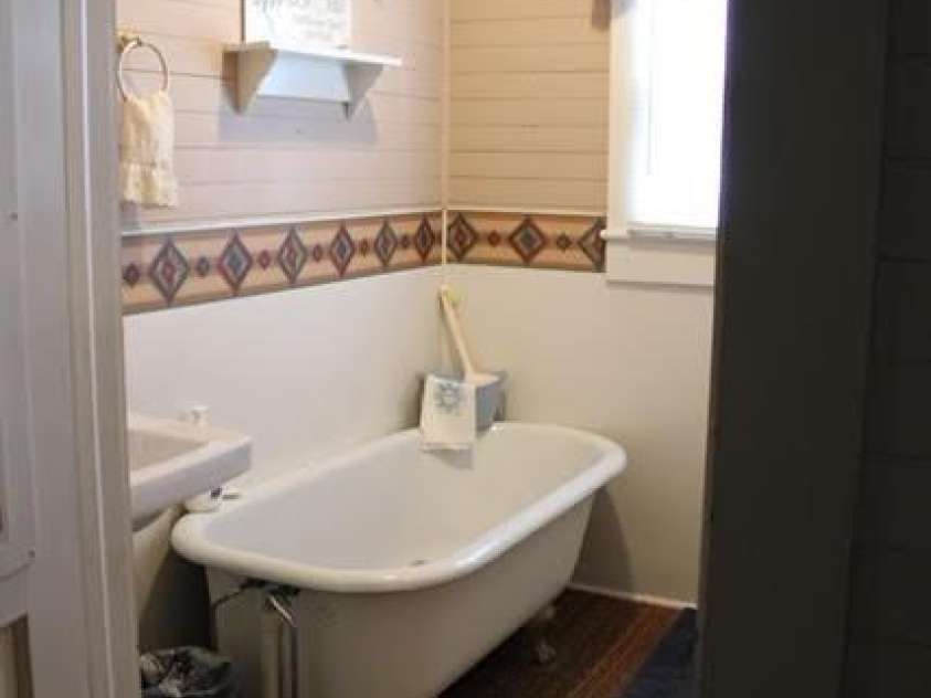 1724 Lowder Street, Albemarle, NC 28001.  MLS# CAR4217314, YatesRealty ID 3694. Bath