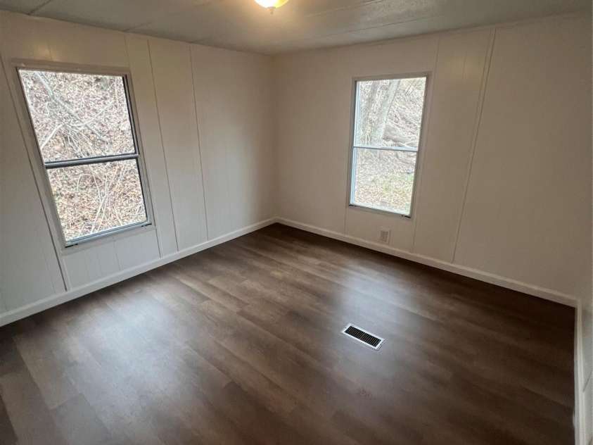 56 Poplar Drive, Spruce Pine, NC 28777.  MLS# CAR4234702, YatesRealty ID 3694. 