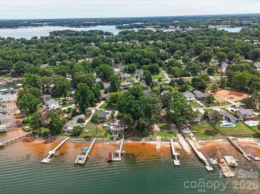 21416 Verano Place, Cornelius, NC 28031.  MLS# CAR4378755, YatesRealty ID 36940. 