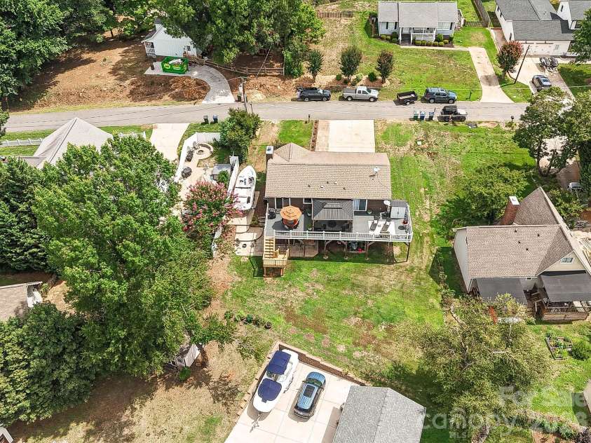 21416 Verano Place, Cornelius, NC 28031.  MLS# CAR4378755, YatesRealty ID 36940. 