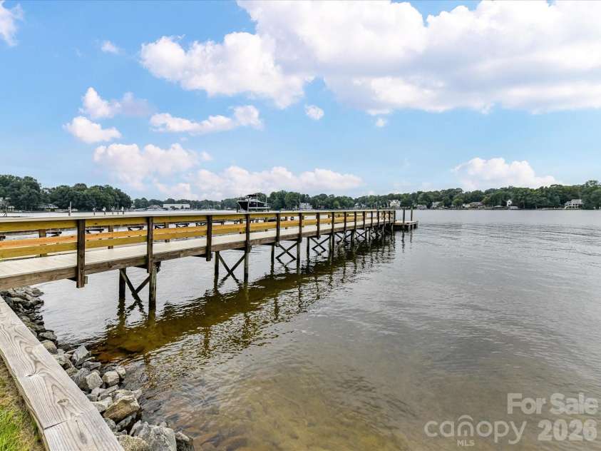 21416 Verano Place, Cornelius, NC 28031.  MLS# CAR4378755, YatesRealty ID 36940. Community Swimming
