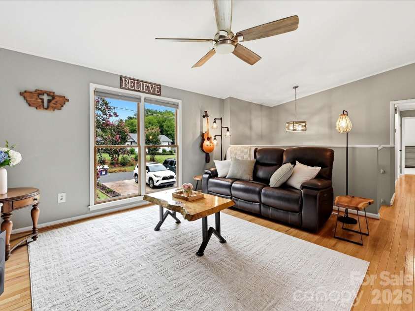 21416 Verano Place, Cornelius, NC 28031.  MLS# CAR4378755, YatesRealty ID 36940. Great Room