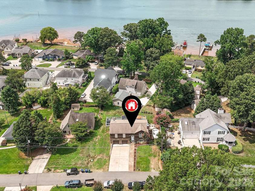 21416 Verano Place, Cornelius, NC 28031.  MLS# CAR4378755, YatesRealty ID 36940. Home Proximity to Lake Norman