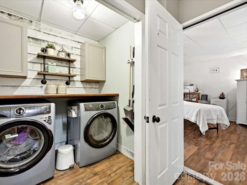 21416 Verano Place, Cornelius, NC 28031.  MLS# CAR4378755, YatesRealty ID 36940. Laundry