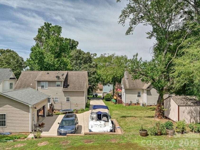 21416 Verano Place, Cornelius, NC 28031.  MLS# CAR4378755, YatesRealty ID 36940. Rear Deck View