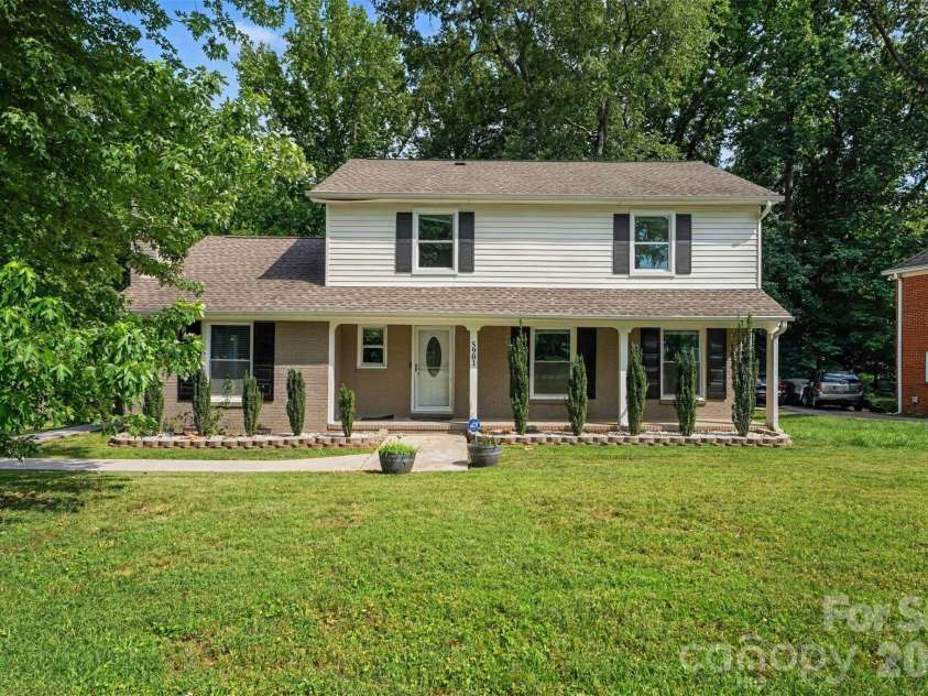 5901 Idlebrook Drive, Charlotte, NC 28212.  MLS# CAR4398655, YatesRealty ID 36941. 