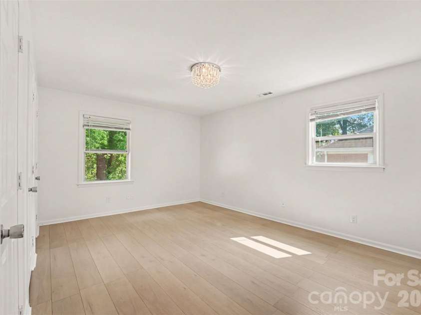 5901 Idlebrook Drive, Charlotte, NC 28212.  MLS# CAR4398655, YatesRealty ID 36941. Bedroom