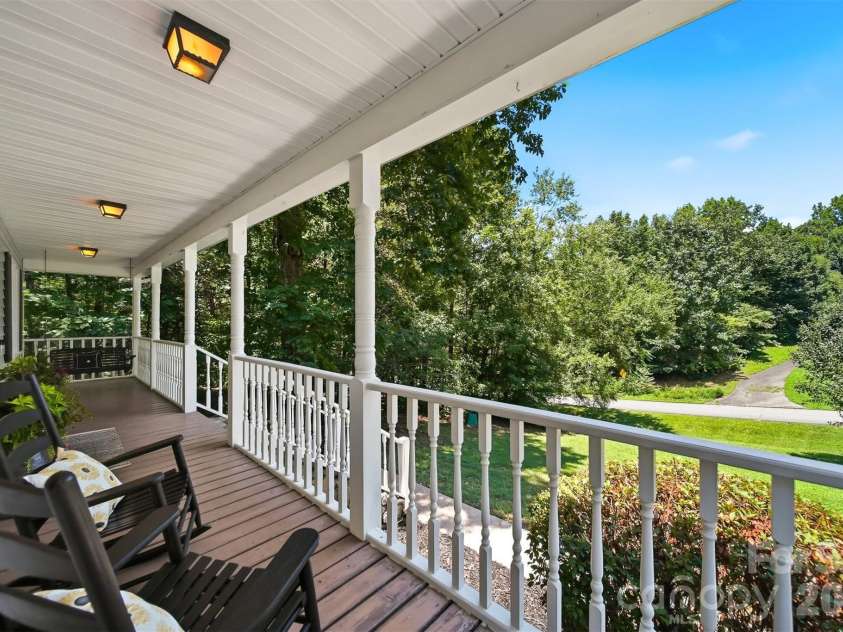 131 Fox Runn Drive, Granite Falls, NC 28630.  MLS# CAR4404358, YatesRealty ID 36943. 