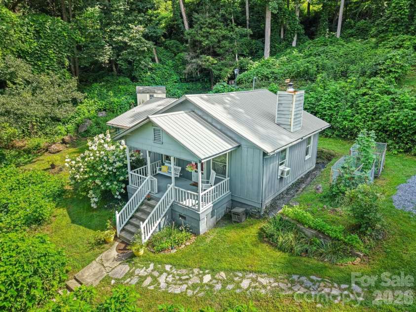 6115 Skyland Drive, Sylva, NC 28779.  MLS# CAR4401474, YatesRealty ID 36944. 