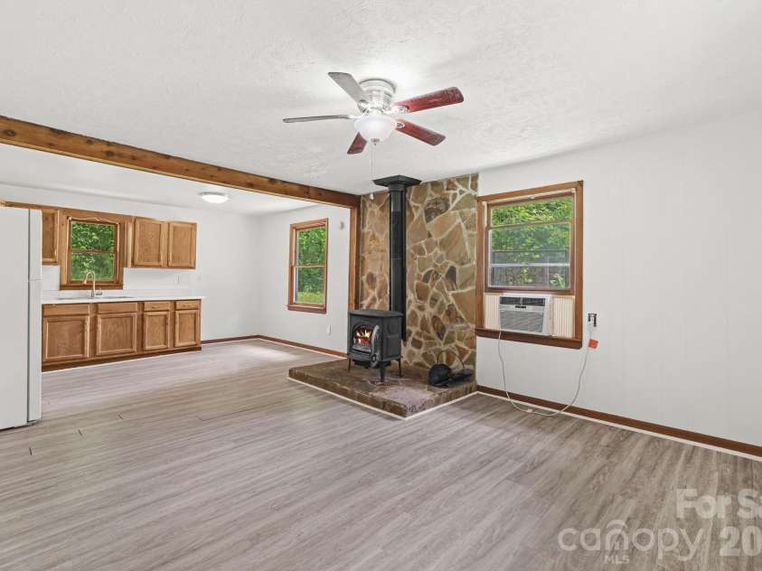 6115 Skyland Drive, Sylva, NC 28779.  MLS# CAR4401474, YatesRealty ID 36944. 