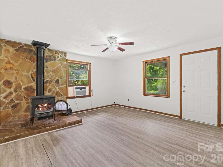 6115 Skyland Drive, Sylva, NC 28779.  MLS# CAR4401474, YatesRealty ID 36944. 
