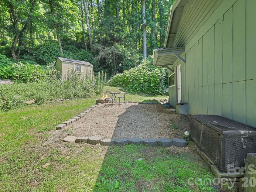 6115 Skyland Drive, Sylva, NC 28779.  MLS# CAR4401474, YatesRealty ID 36944. 