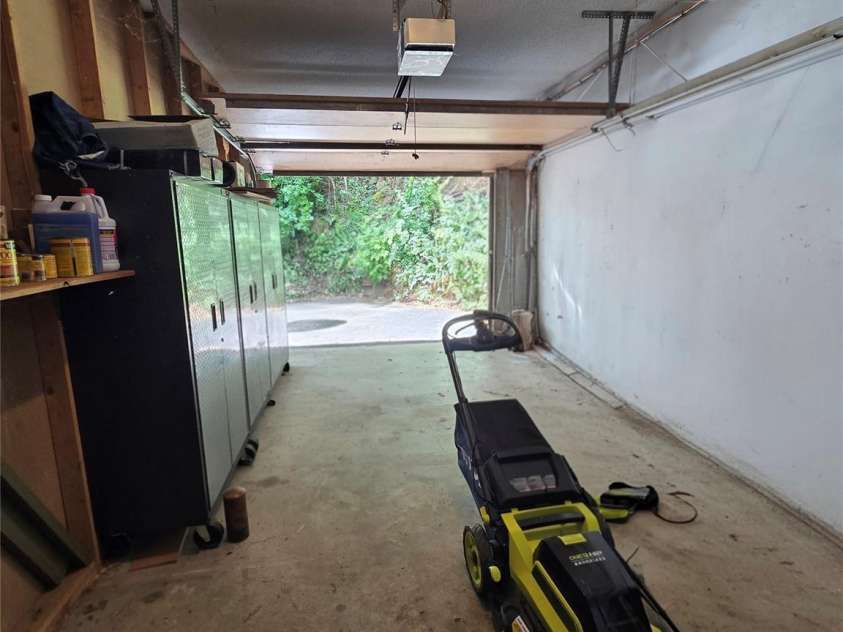 18 Rollingwood Road, Asheville, NC 28805.  MLS# CAR4401811, YatesRealty ID 36947. 