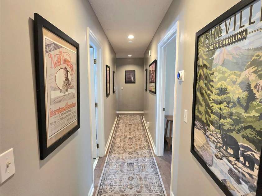 18 Rollingwood Road, Asheville, NC 28805.  MLS# CAR4401811, YatesRealty ID 36947. 