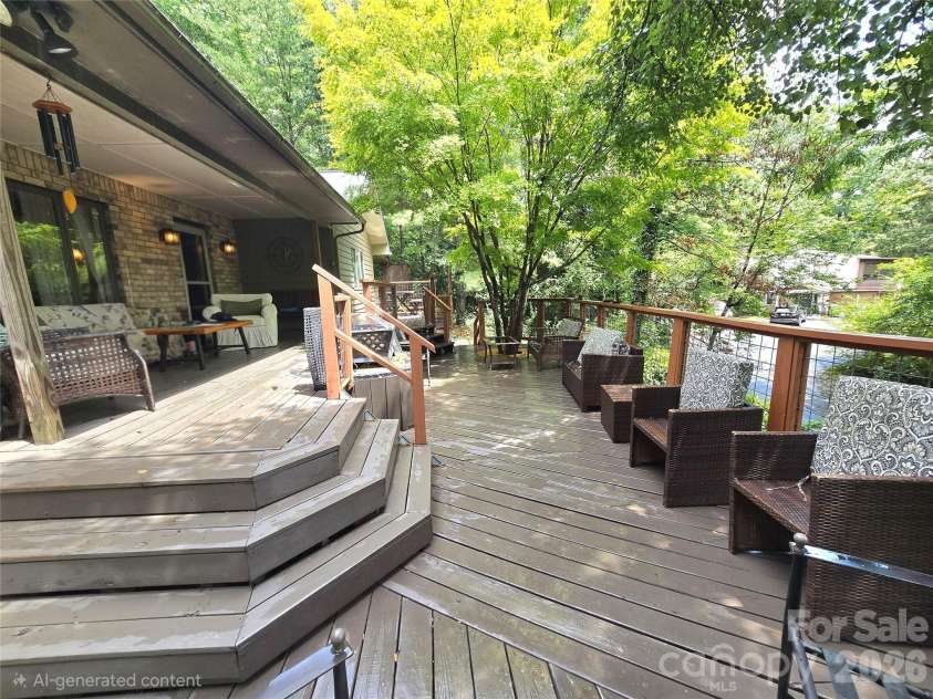 18 Rollingwood Road, Asheville, NC 28805.  MLS# CAR4401811, YatesRealty ID 36947. Gorgeous deck area