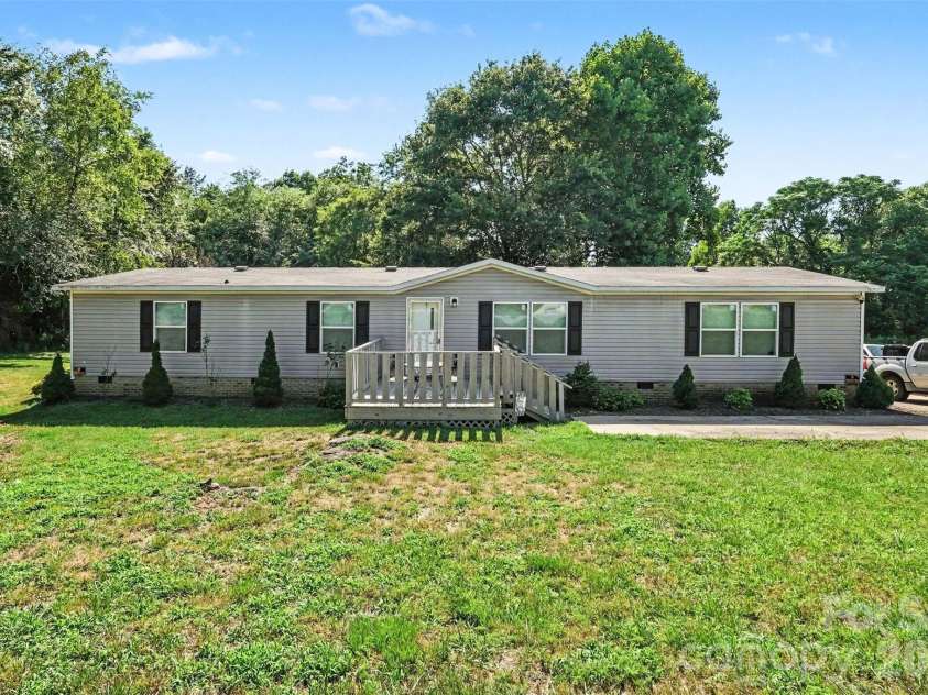 2246 Emerald Mine Road, Shelby, NC 28152.  MLS# CAR4400942, YatesRealty ID 36948. 