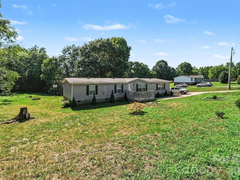 2246 Emerald Mine Road, Shelby, NC 28152.  MLS# CAR4400942, YatesRealty ID 36948. 