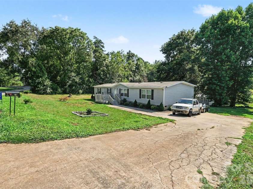 2246 Emerald Mine Road, Shelby, NC 28152.  MLS# CAR4400942, YatesRealty ID 36948. 