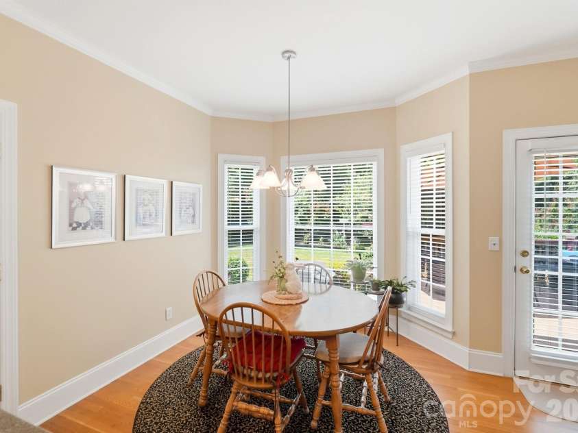 6017 Colton Ridge Drive, Indian Trail, NC 28079.  MLS# CAR4401537, YatesRealty ID 36949. Breakfast Area