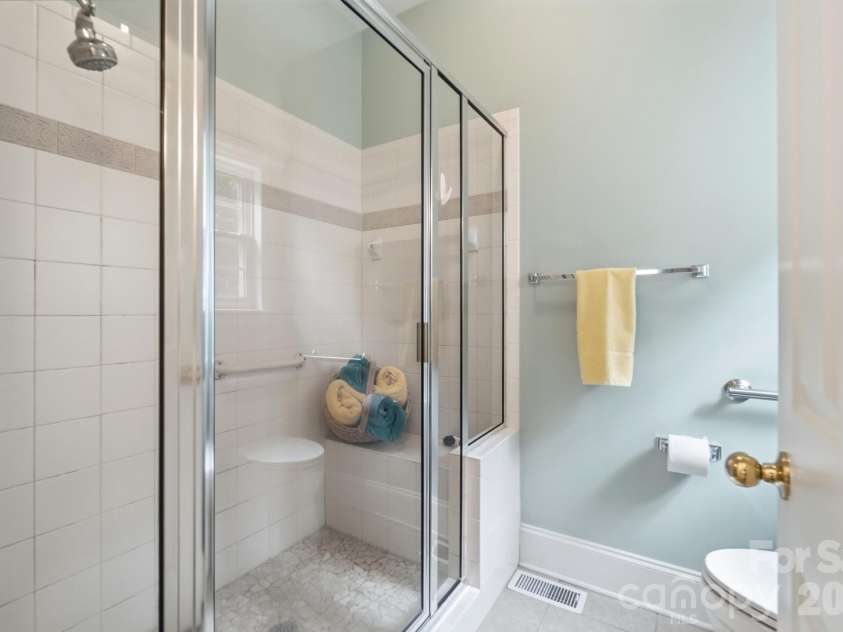 6017 Colton Ridge Drive, Indian Trail, NC 28079.  MLS# CAR4401537, YatesRealty ID 36949. Primary Ensuite on Main