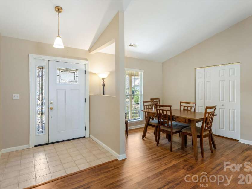 2625 Middleton Circle, Hendersonville, NC 28791.  MLS# CAR4346710, YatesRealty ID 3695. 