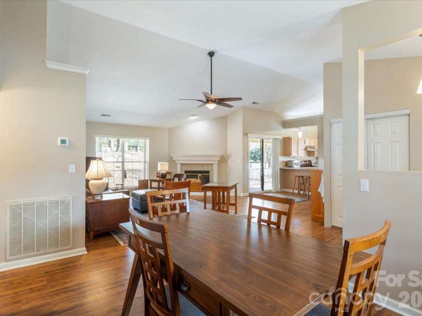 2625 Middleton Circle, Hendersonville, NC 28791.  MLS# CAR4346710, YatesRealty ID 3695. 