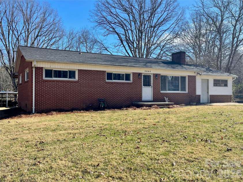 3988 Greenwood Drive, Lenoir, NC 28645.  MLS# CAR4335992, YatesRealty ID 3695. 