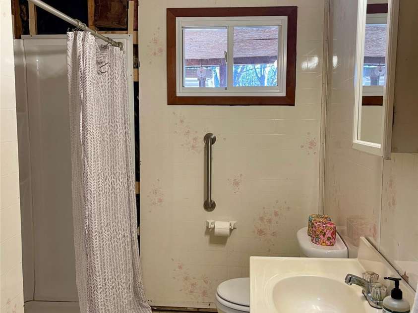 3988 Greenwood Drive, Lenoir, NC 28645.  MLS# CAR4335992, YatesRealty ID 3695. 