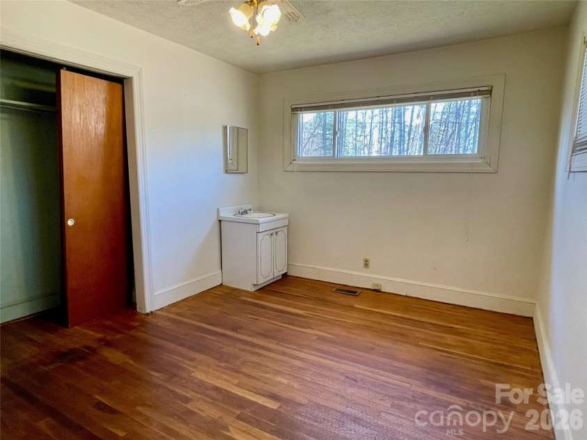 3988 Greenwood Drive, Lenoir, NC 28645.  MLS# CAR4335992, YatesRealty ID 3695. 