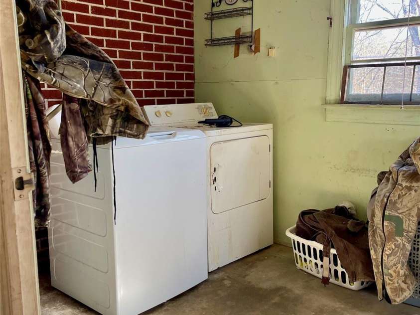 3988 Greenwood Drive, Lenoir, NC 28645.  MLS# CAR4335992, YatesRealty ID 3695. 