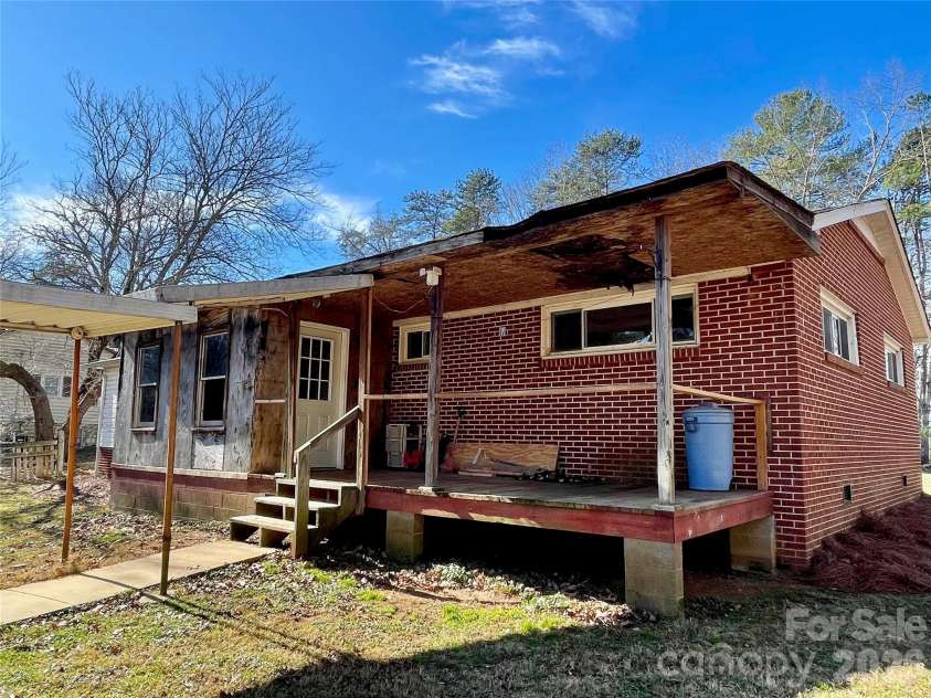 3988 Greenwood Drive, Lenoir, NC 28645.  MLS# CAR4335992, YatesRealty ID 3695. 